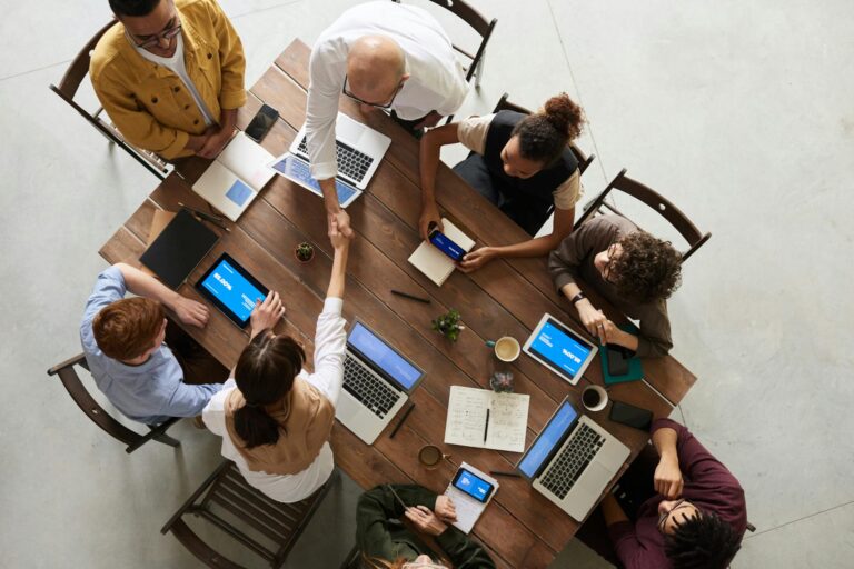 Soft Skills: Unser größter Schatz im digitalen Zeitalter 1 Soft Skills sind in einer digitalisierten Arbeitswelt unverzichtbar.